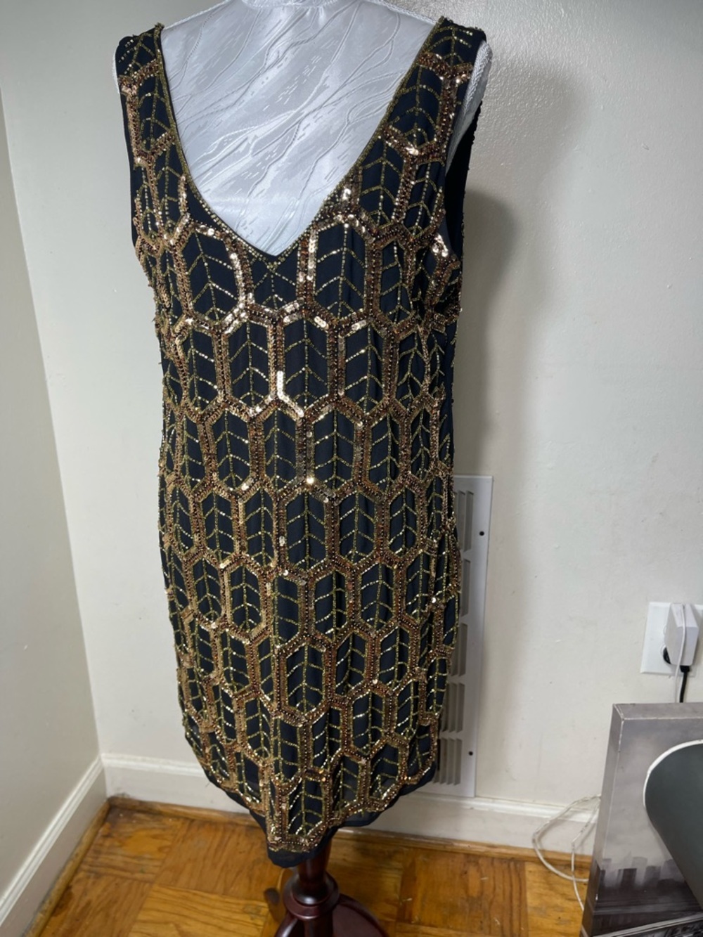 Maya Black Mini Dress with Gold Sequin party - Picture 4 of 7